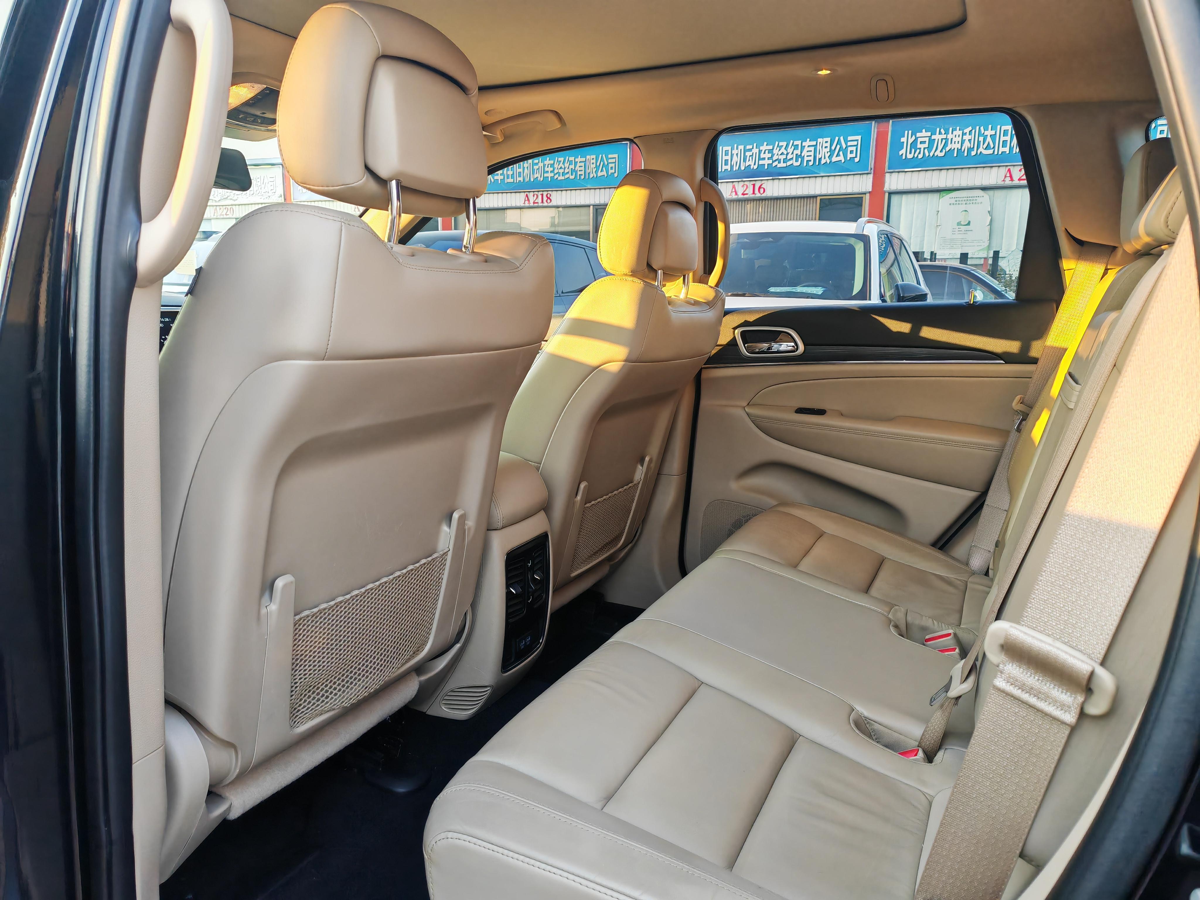 Jeep Grand Cherokee 2021 thumb 6