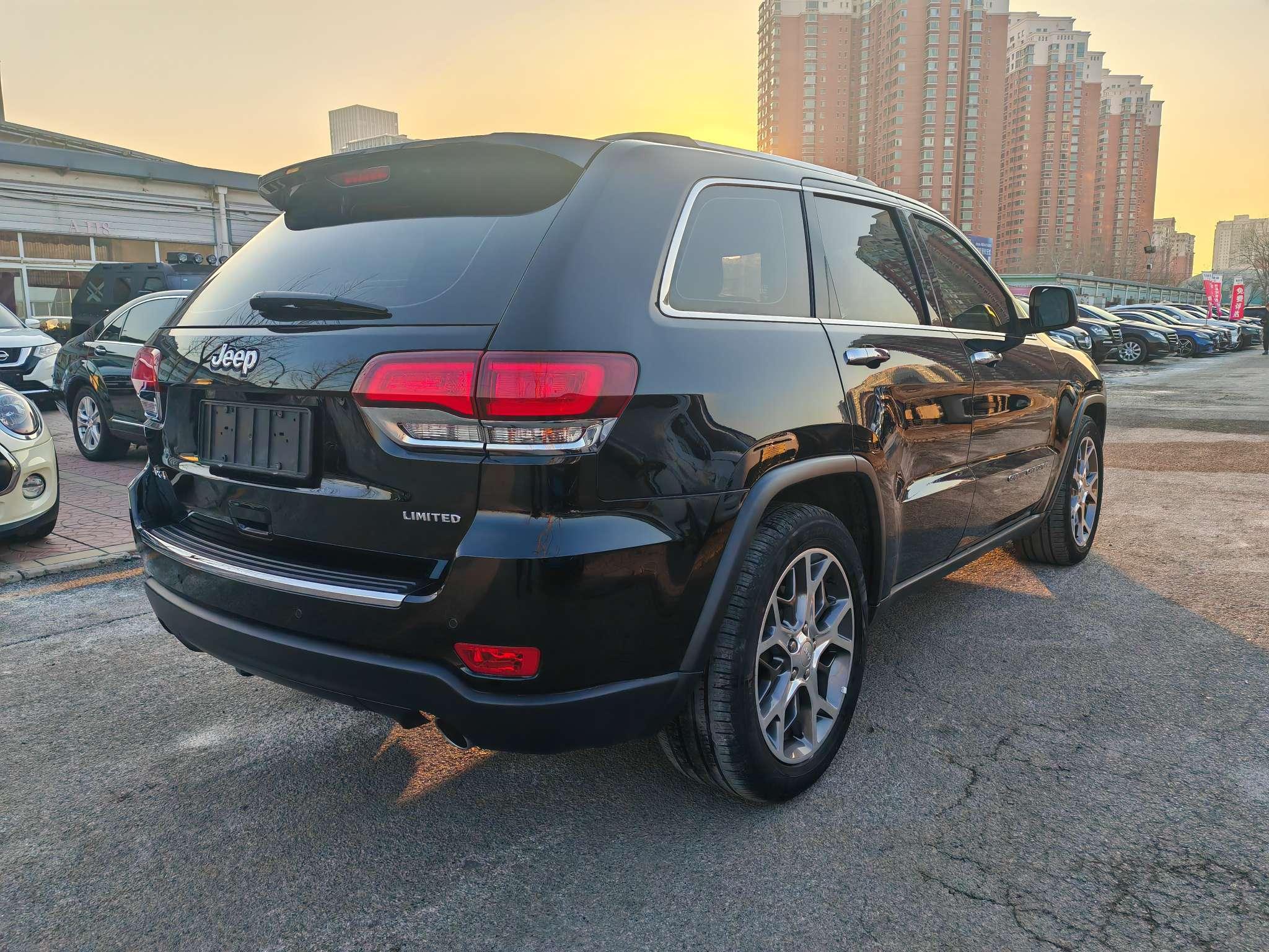 Jeep Grand Cherokee 2021 thumb 11