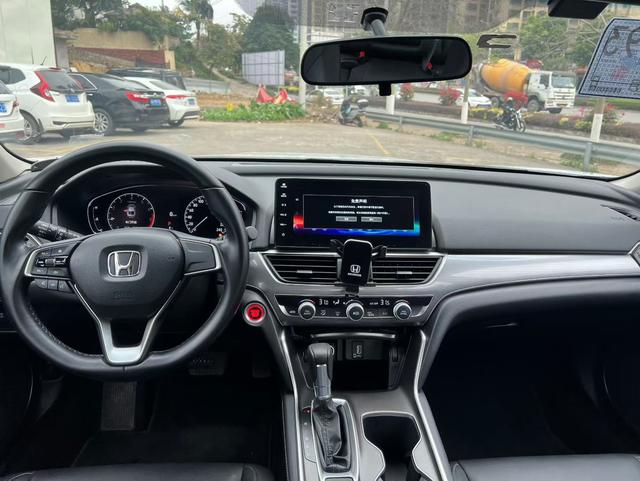 Honda Accord 2022 thumb 3