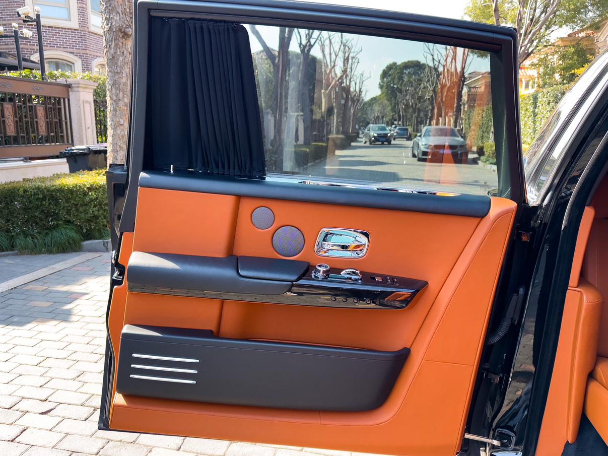 Rolls-Royce Phantom 2020 thumb 4