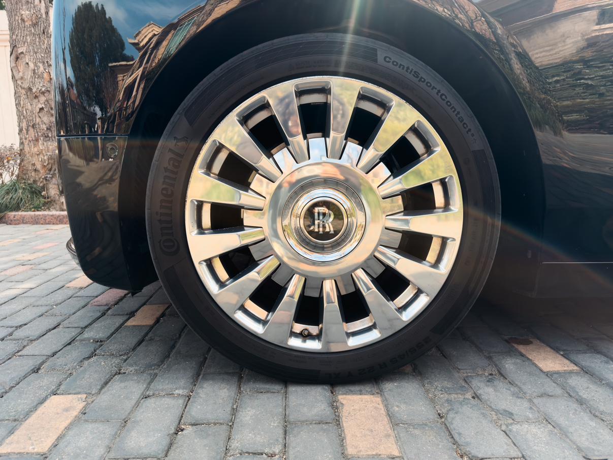 Rolls-Royce Phantom 2020 thumb 6