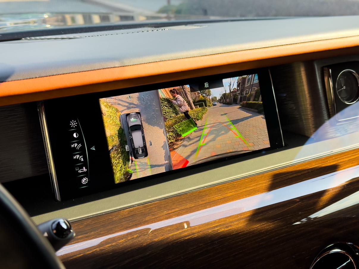 Rolls-Royce Phantom 2020 thumb 7
