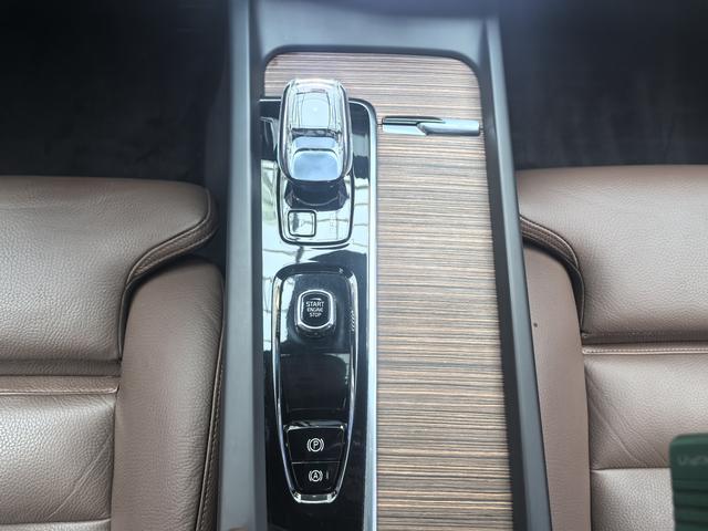 Volvo XC60 2023 thumb 8
