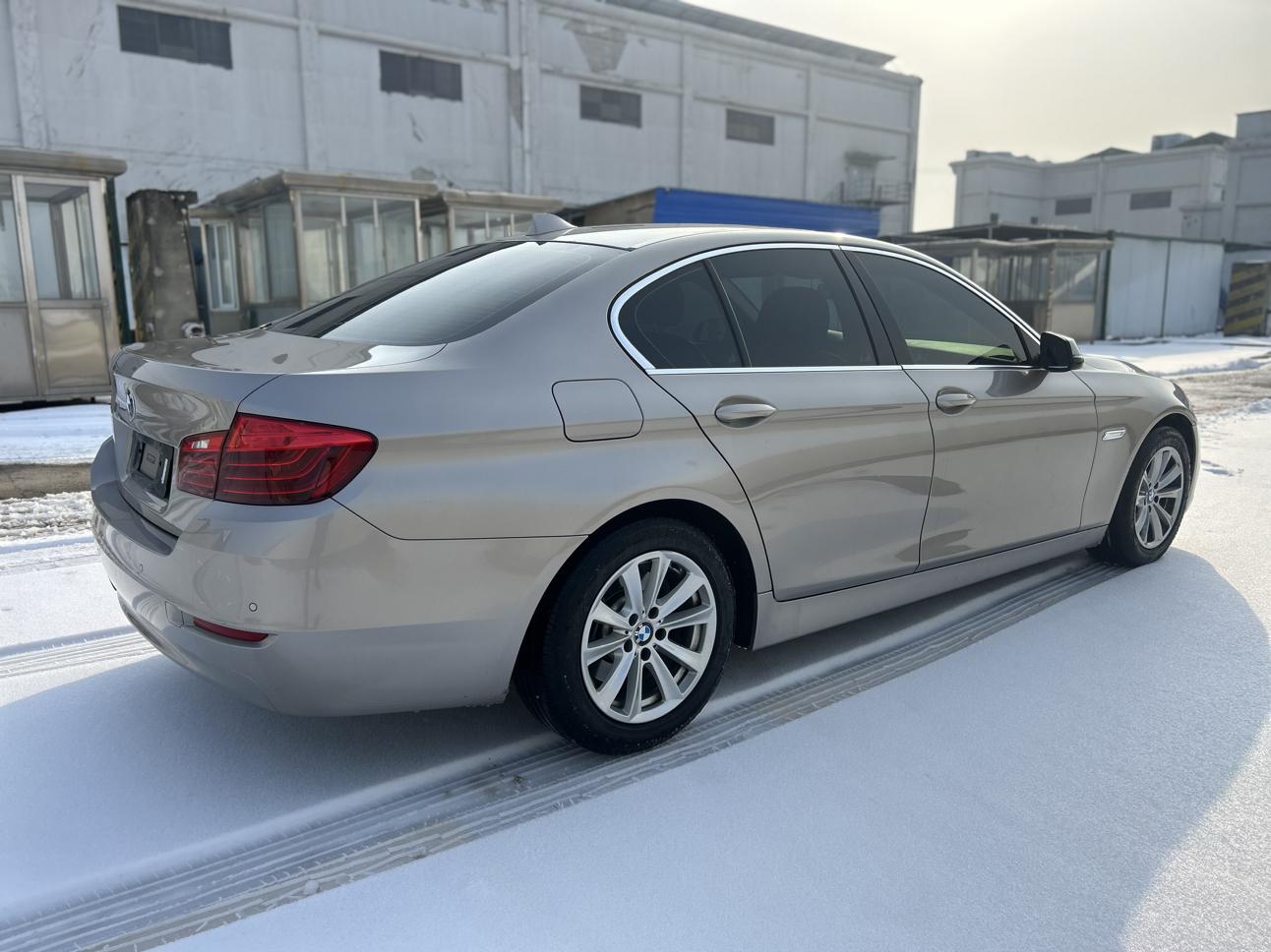 BMW 5 серии 2017 thumb 4
