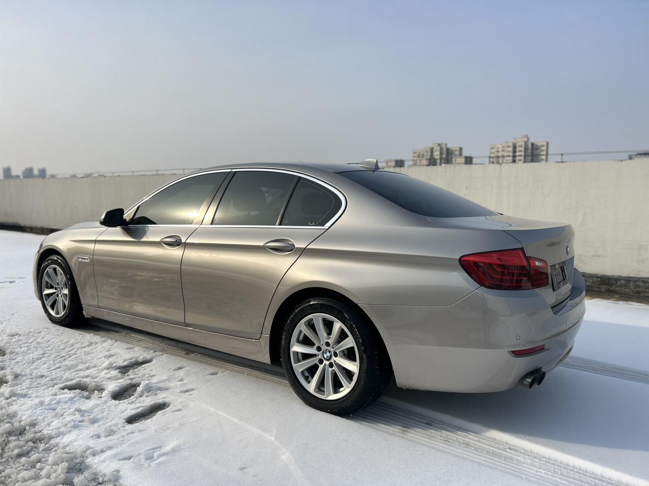 BMW 5 серии 2017 thumb 12