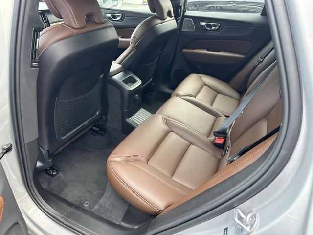 Volvo XC60 2024 thumb 2