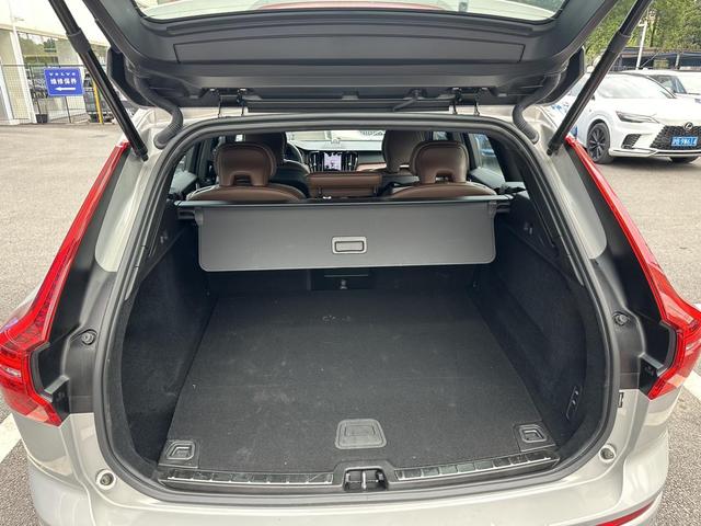 Volvo XC60 2024 thumb 9