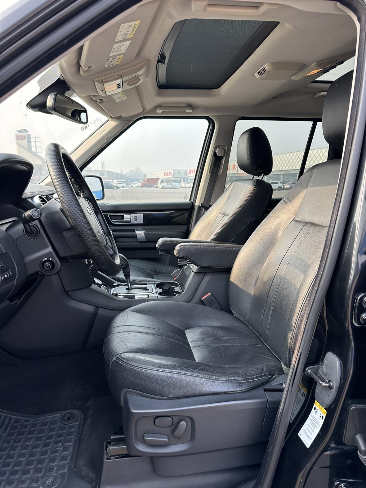 Land Rover Discovery 2011 thumb 6