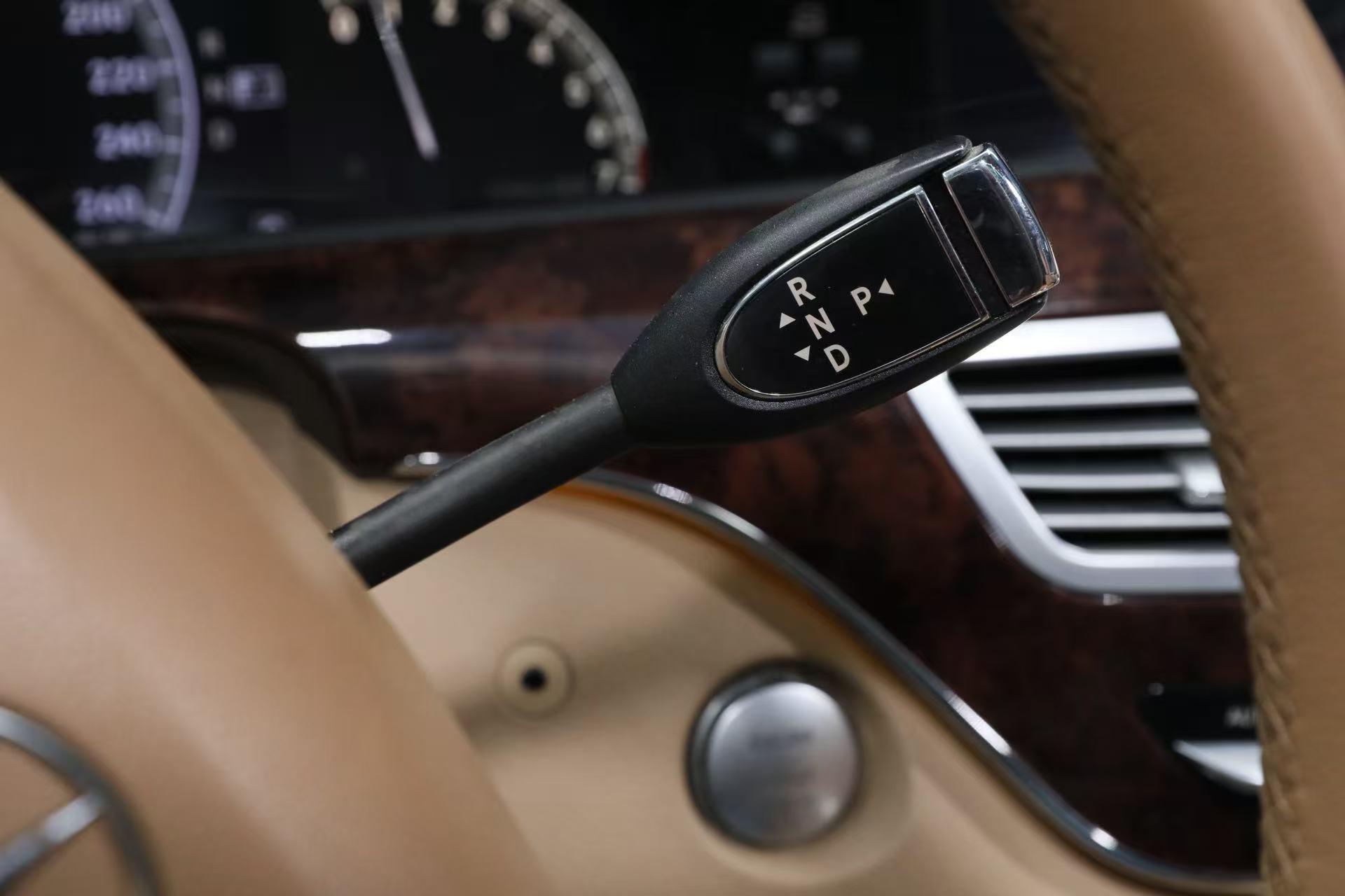 Mercedes-Benz S-Class 2008 thumb 12