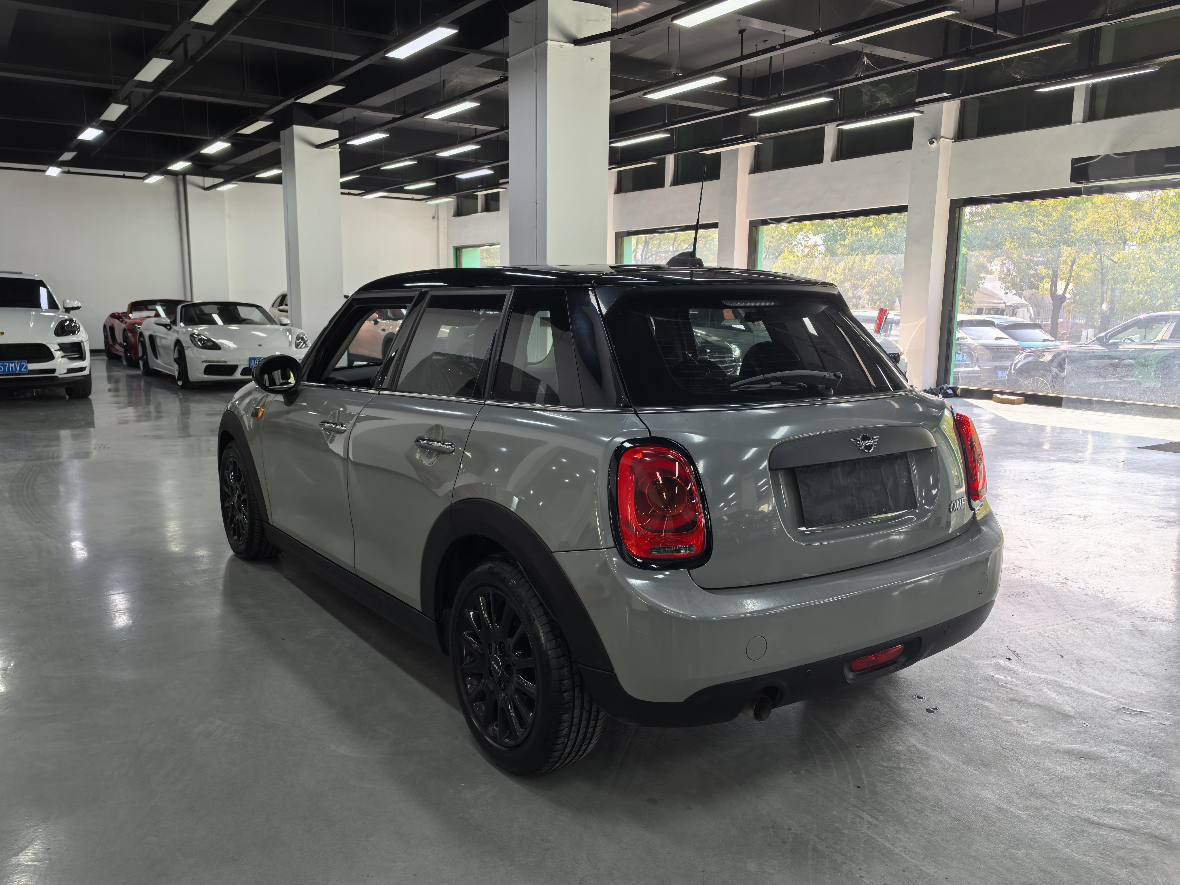 Mini Hatch 2018 thumb 2
