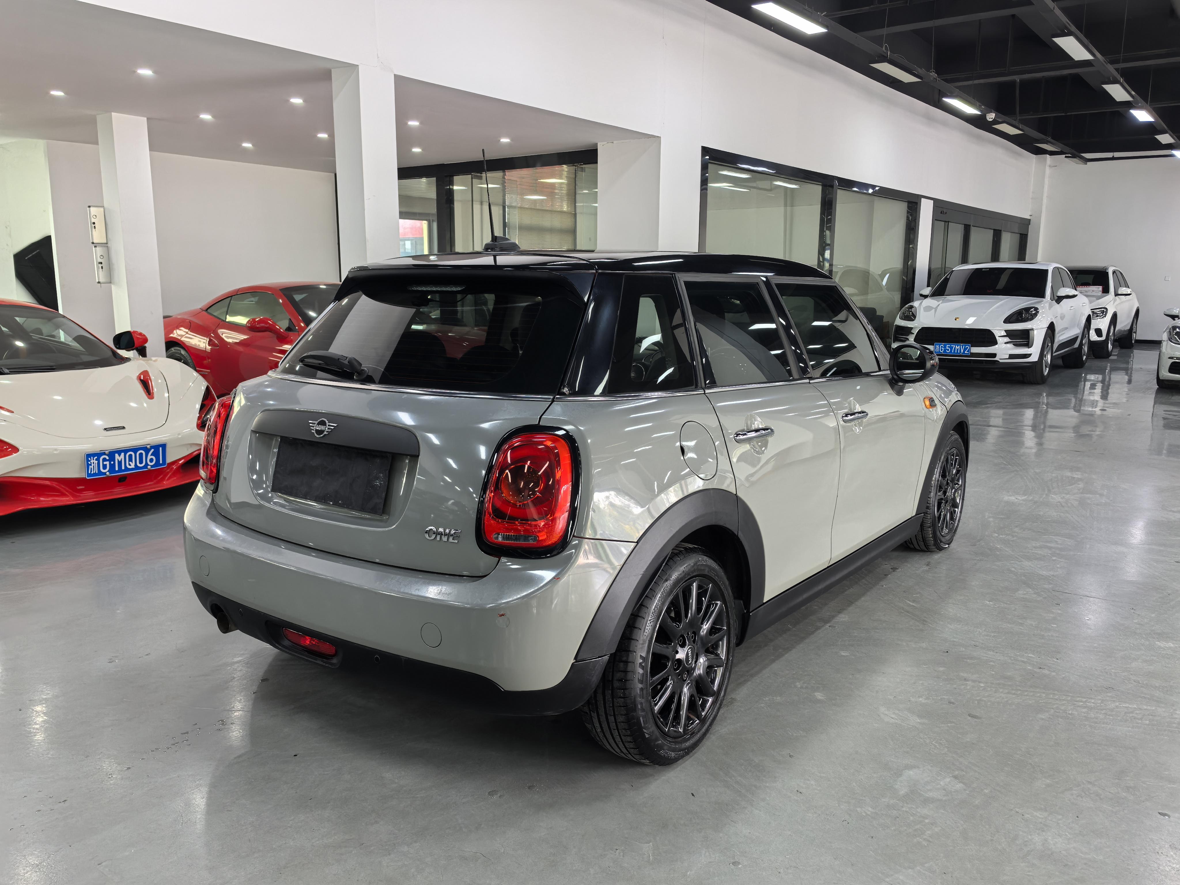 Mini Hatch 2018 thumb 4