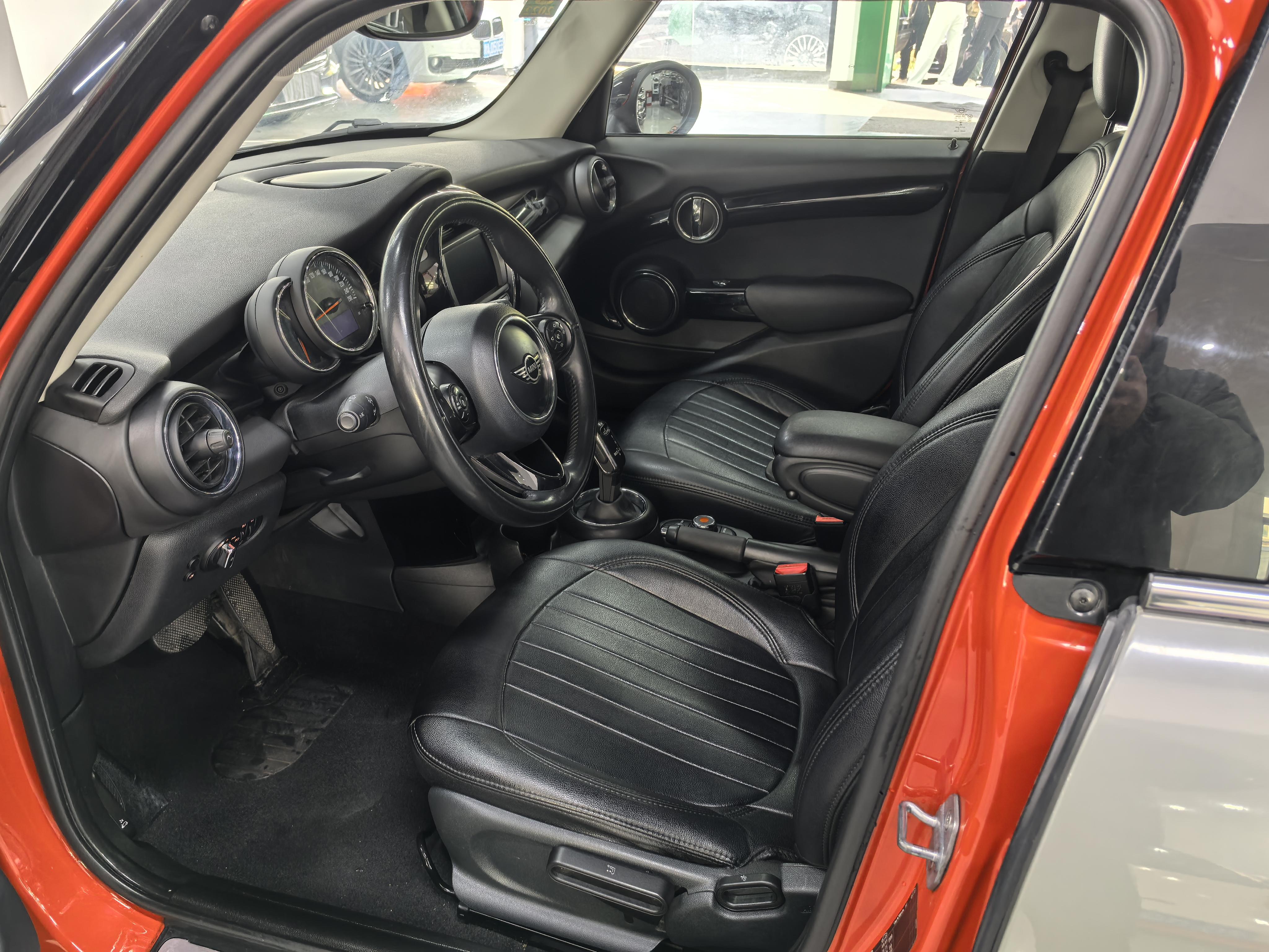 Mini Hatch 2018 thumb 8