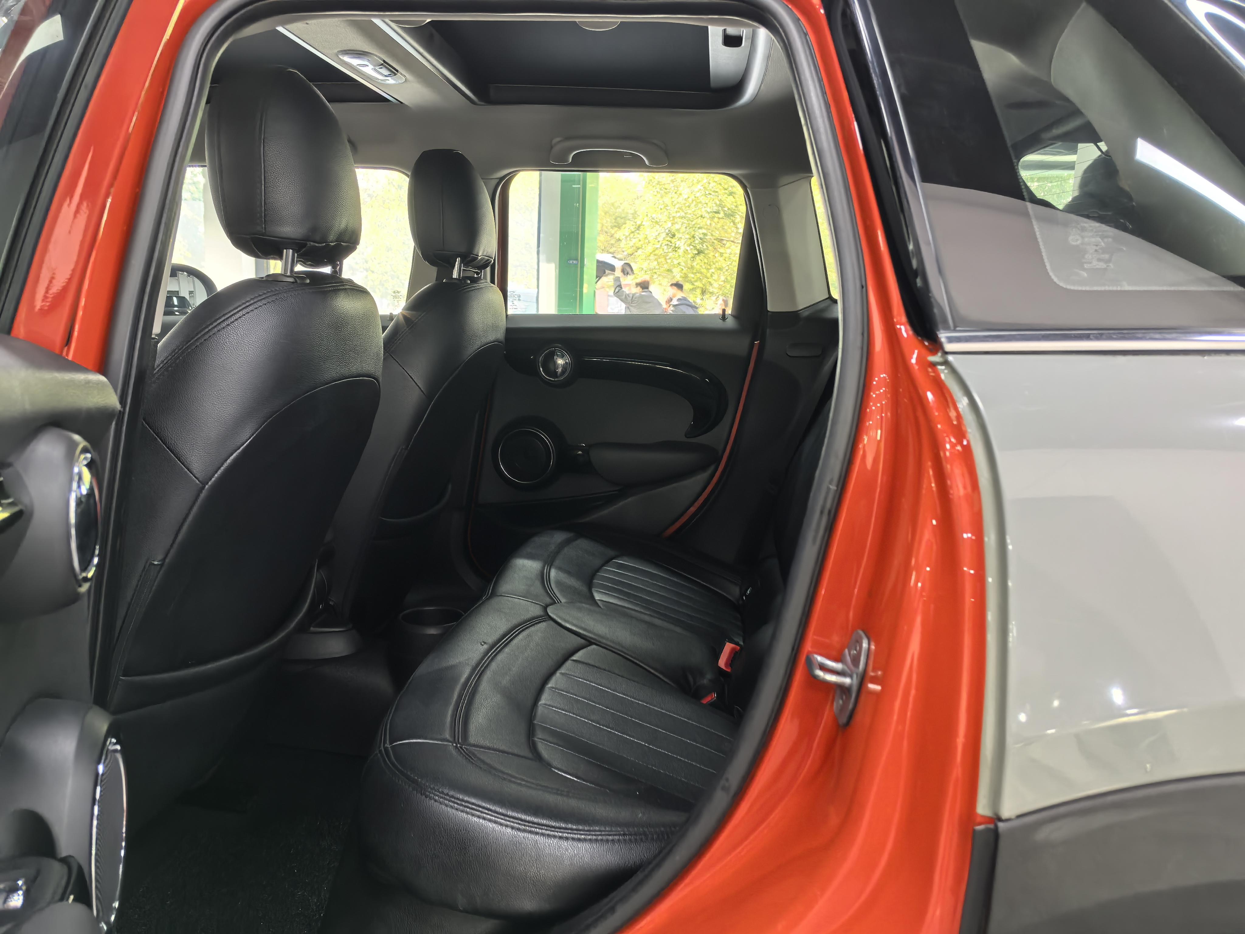 Mini Hatch 2018 thumb 9