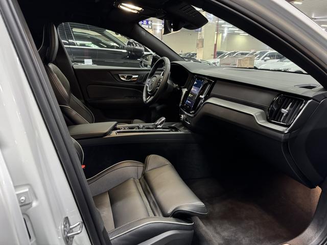 Volvo S60 2025 thumb 2