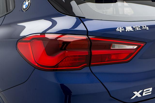 BMW X2 2020 thumb 11