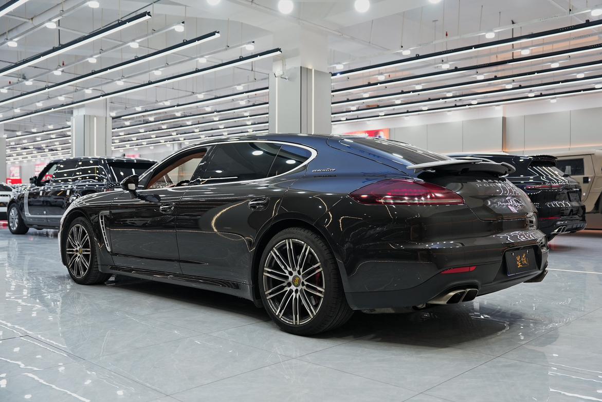 Porsche Panamera 2016 thumb 3