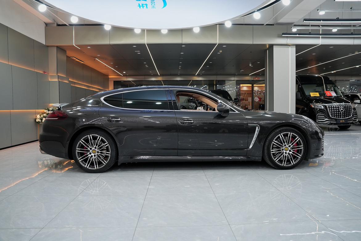 Porsche Panamera 2016 thumb 6