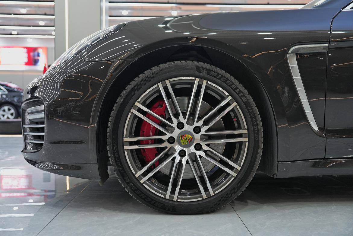 Porsche Panamera 2016 thumb 8