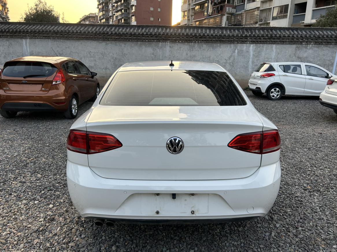 Volkswagen Lamando 2016 thumb 3