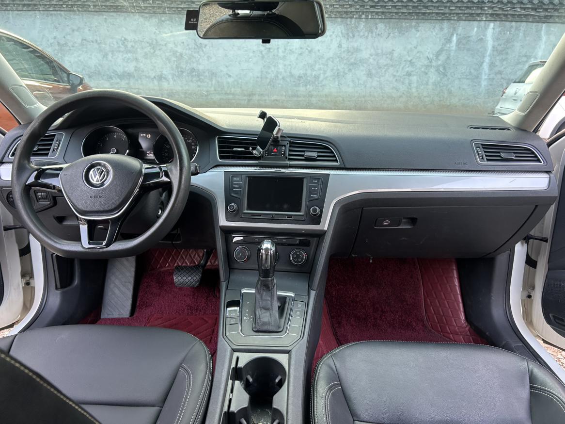 Volkswagen Lamando 2016 thumb 6