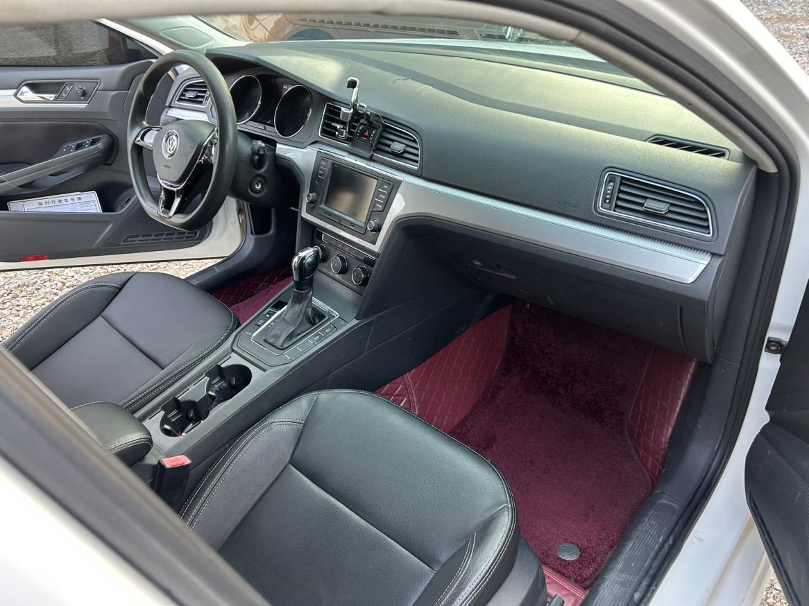 Volkswagen Lamando 2016 thumb 7