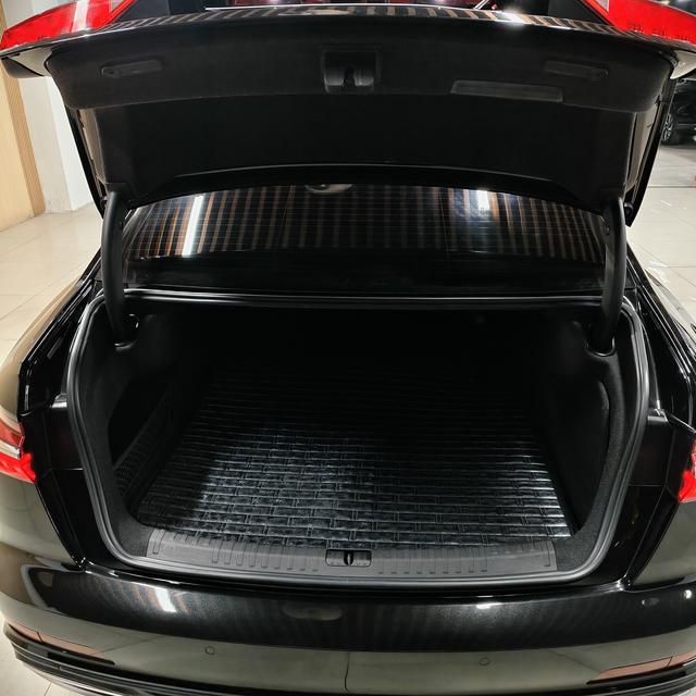 Audi A6 2023 thumb 10