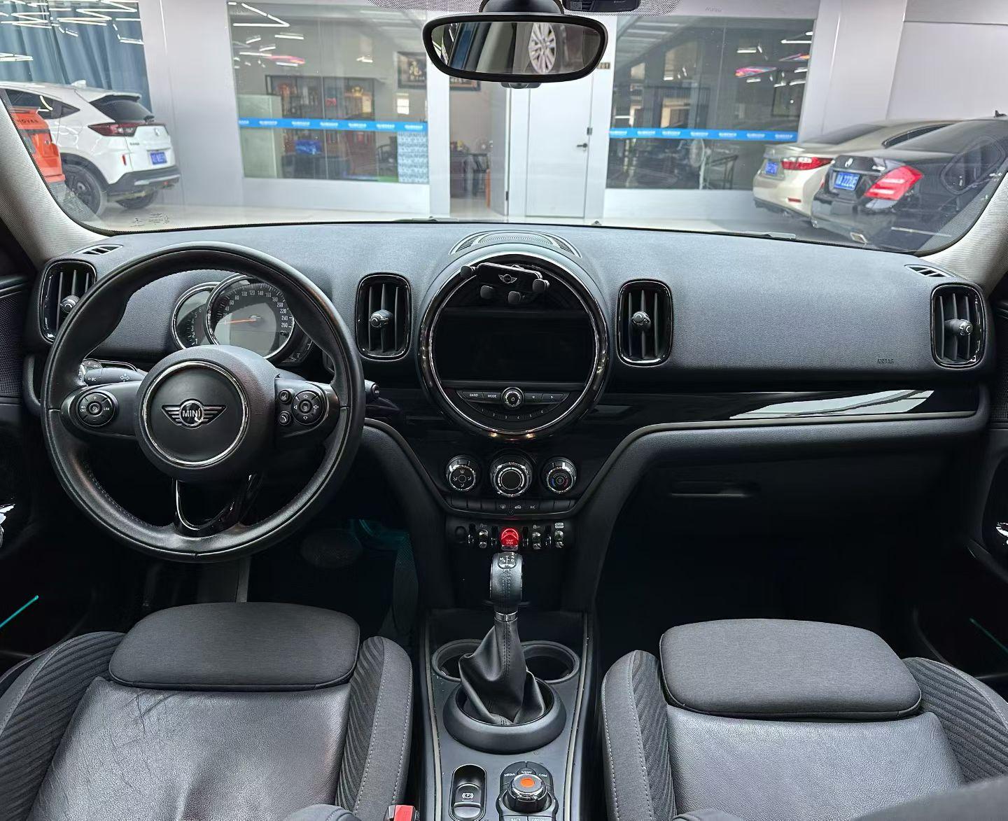 Mini Countryman 2019 thumb 3
