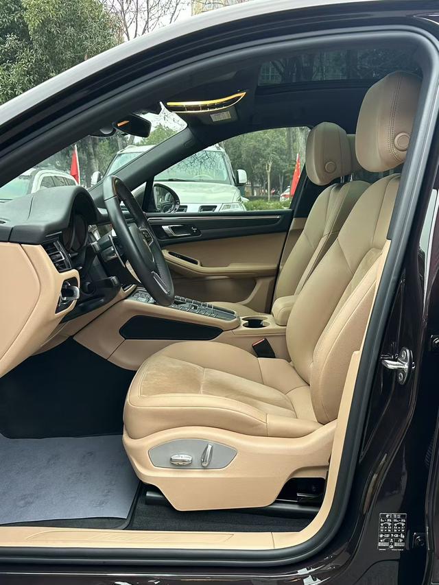 Porsche Macan 2021 thumb 2