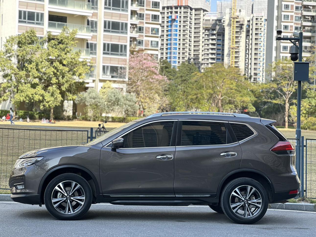 Nissan X-Trail 2021 thumb 2
