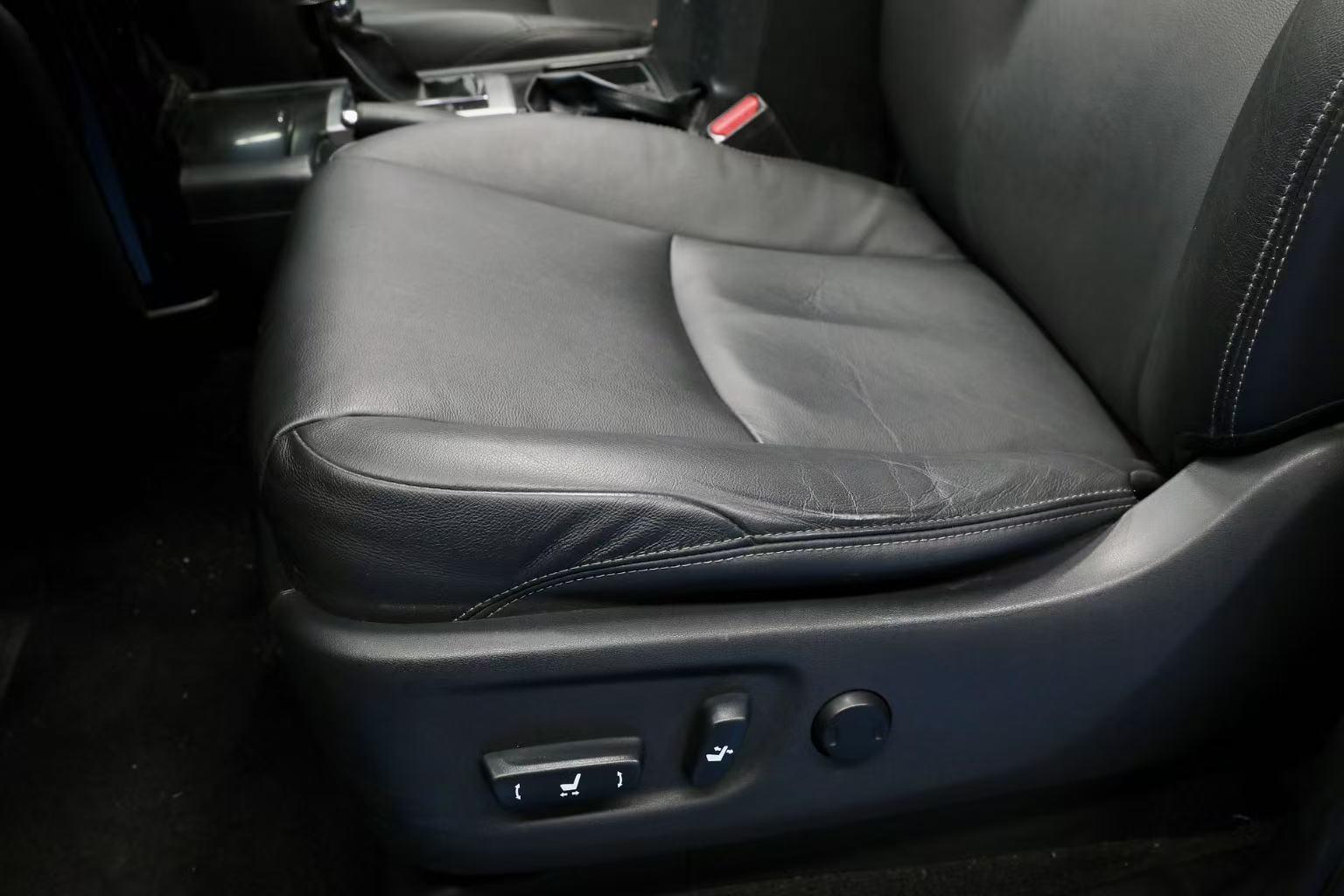 Toyota Land Cruiser Prado 2017 thumb 12