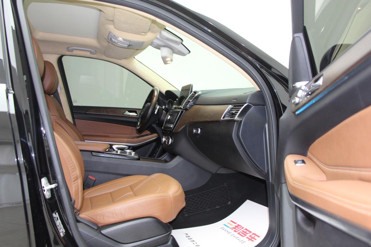 Mercedes-Benz GLS 2016 thumb 7