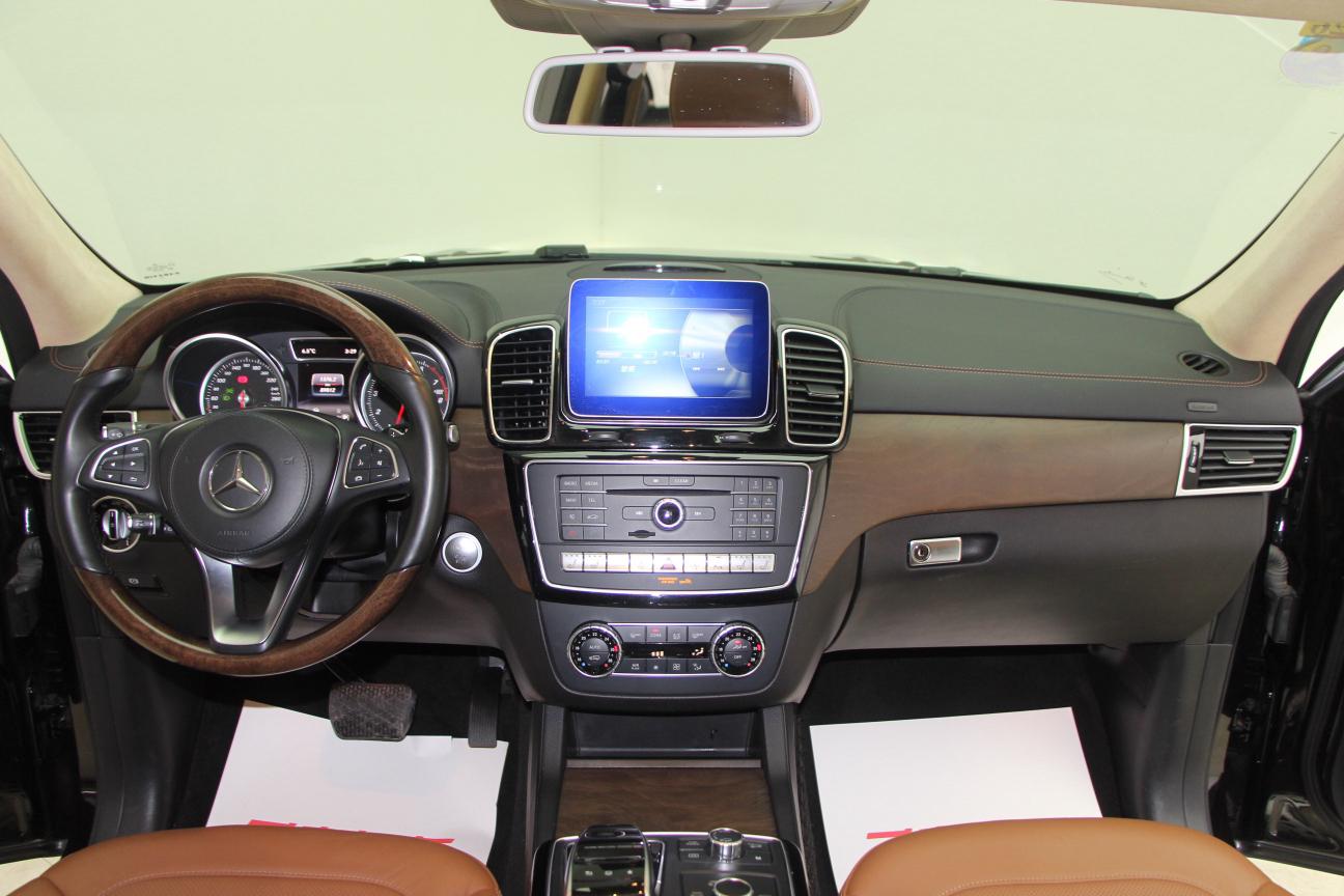 Mercedes-Benz GLS 2016 thumb 8