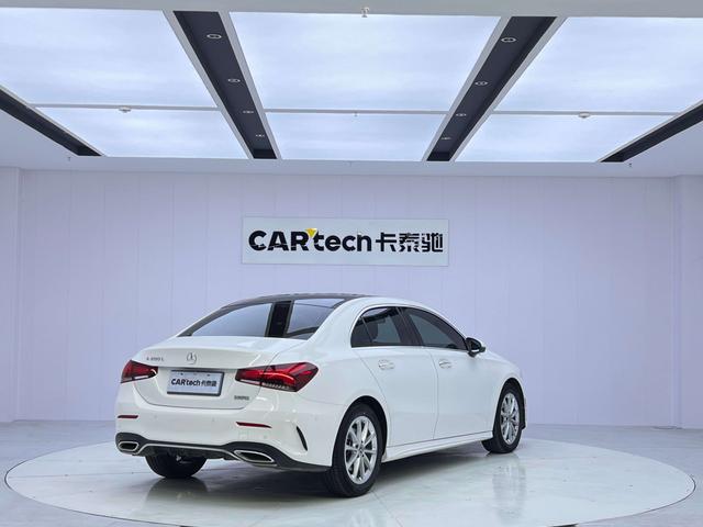 Mercedes-Benz A-Class 2020 thumb 2