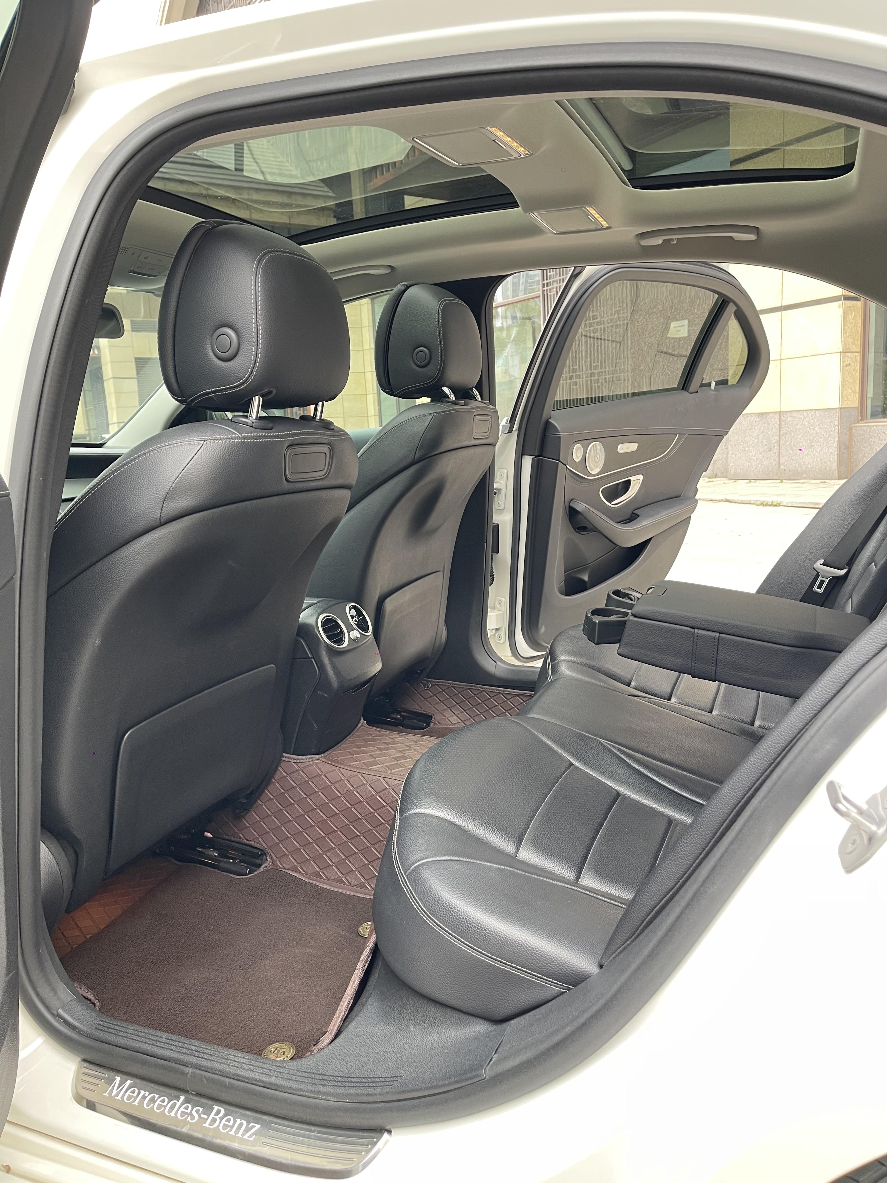 Mercedes-Benz C-Class 2018 thumb 7