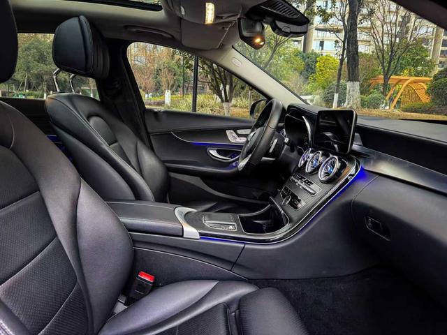 Mercedes-Benz C-Class 2021 thumb 4