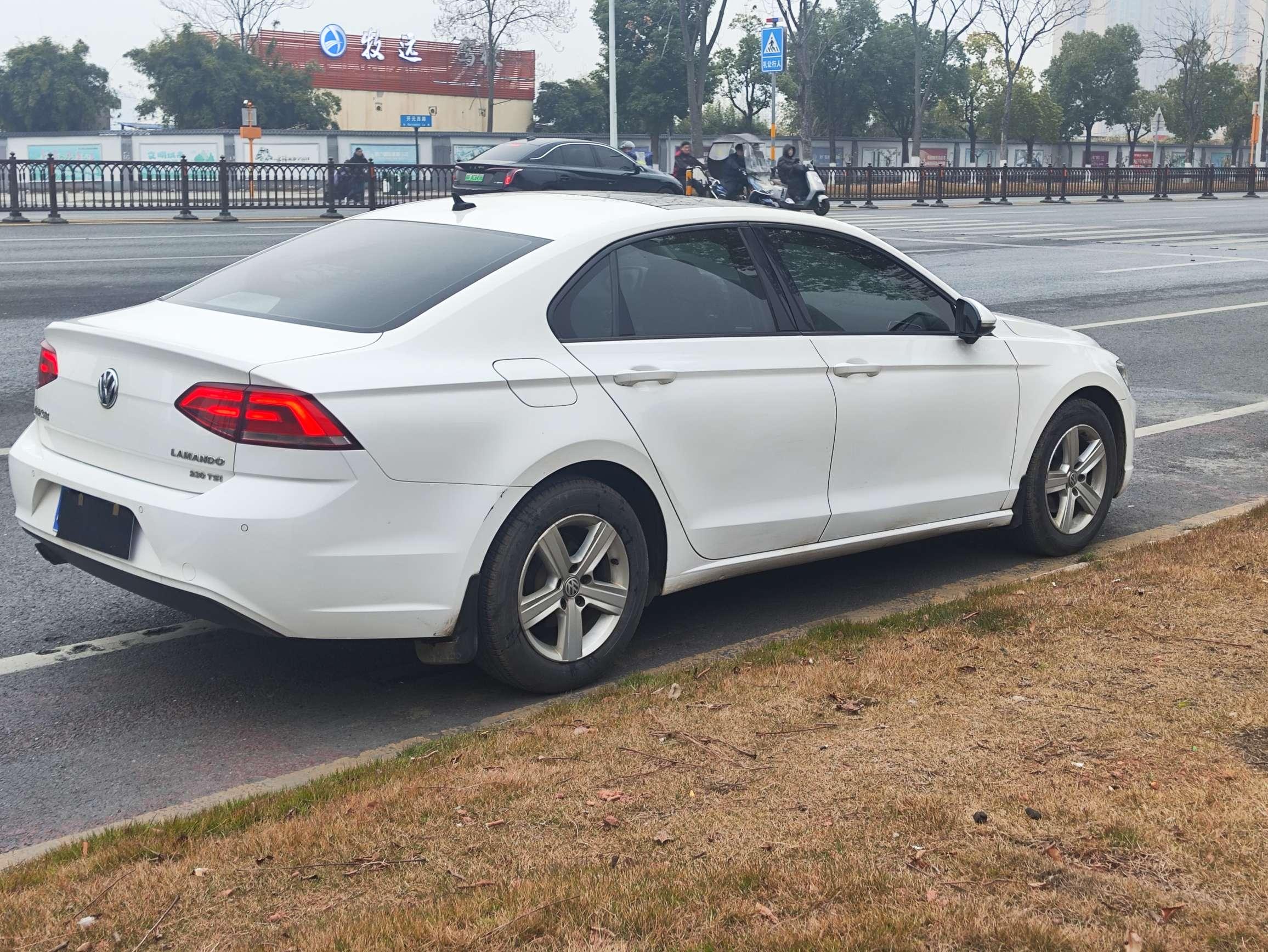 Volkswagen Lamando 2017 thumb 4