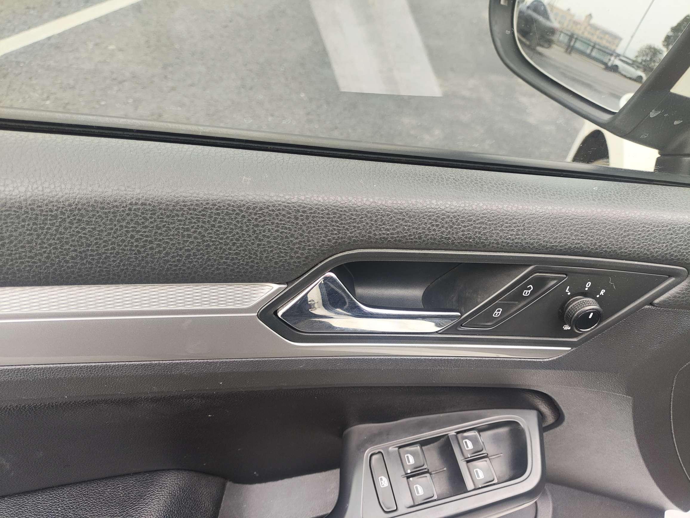 Volkswagen Lamando 2017 thumb 5