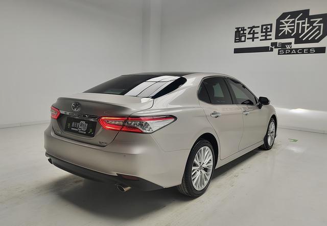 Toyota Camry 2019 thumb 2