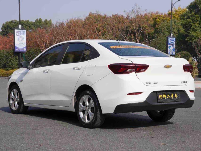 Chevrolet Cavalier 2020 thumb 11