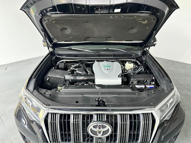 Toyota Land Cruiser Prado 2019 thumb 8