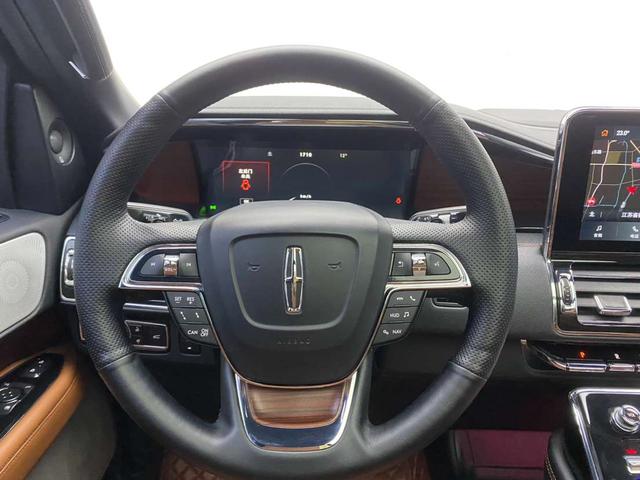 Lincoln Nautilus 2020 thumb 11