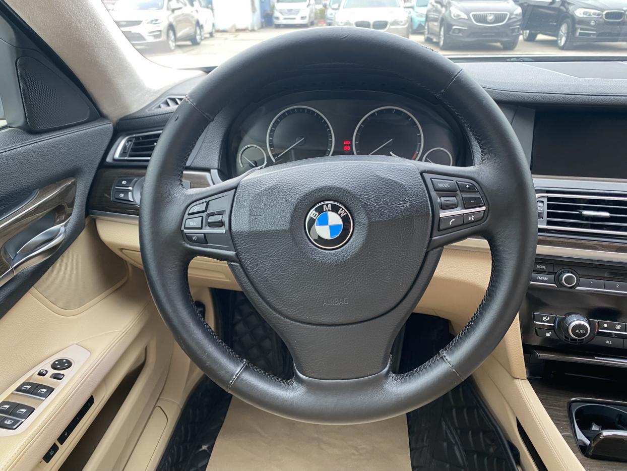 BMW 7 серии 2012 thumb 7