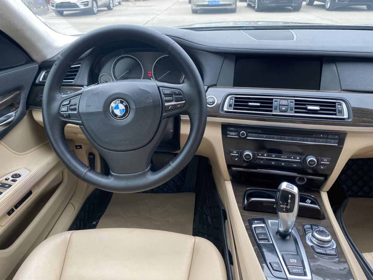 BMW 7 серии 2012 thumb 8