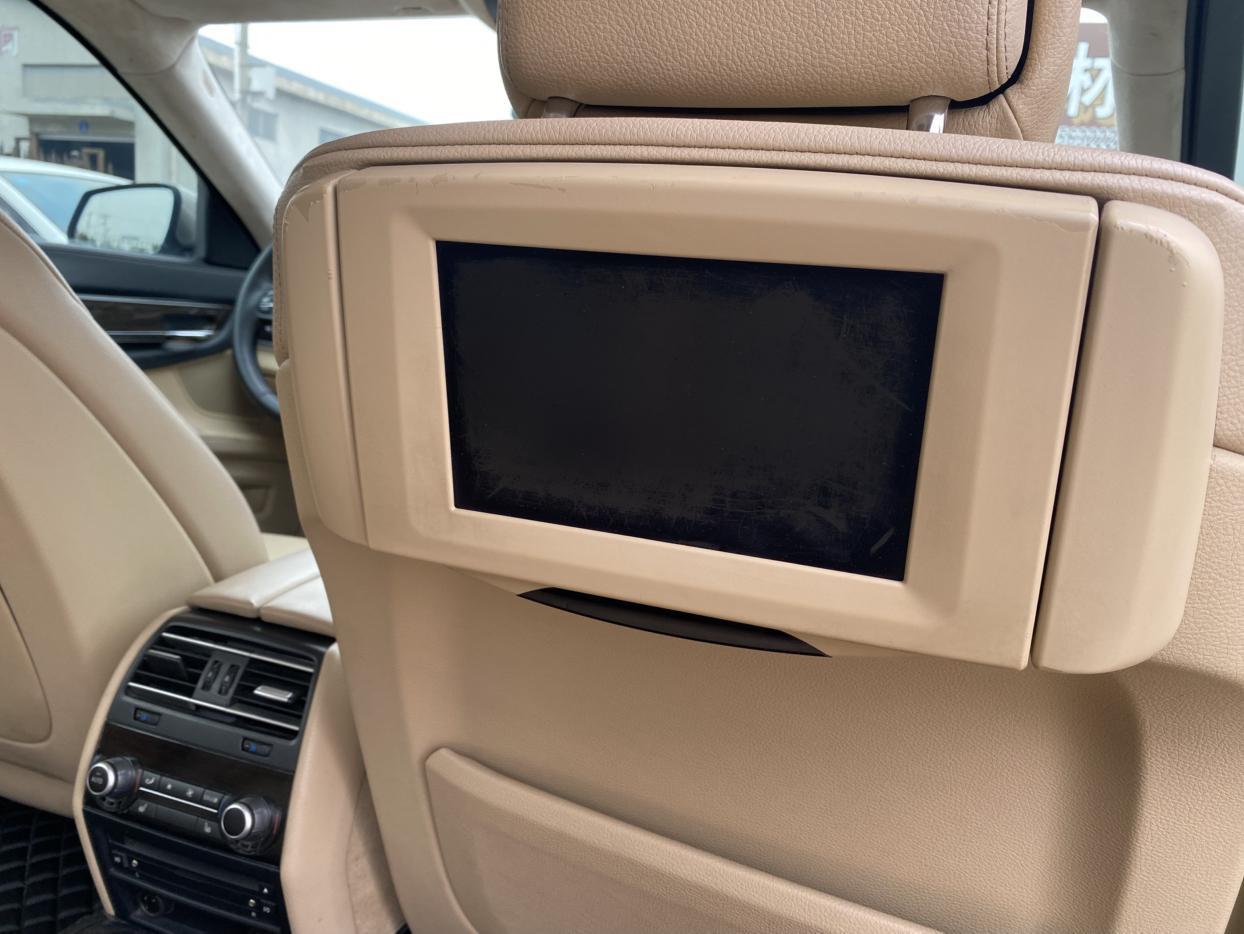 BMW 7 серии 2012 thumb 12