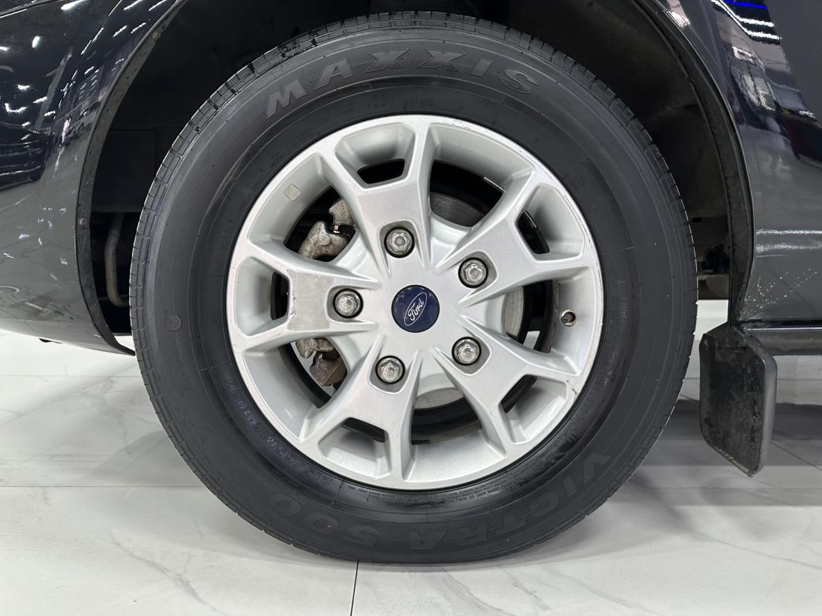 Ford Tourneo Custom 2017 thumb 4