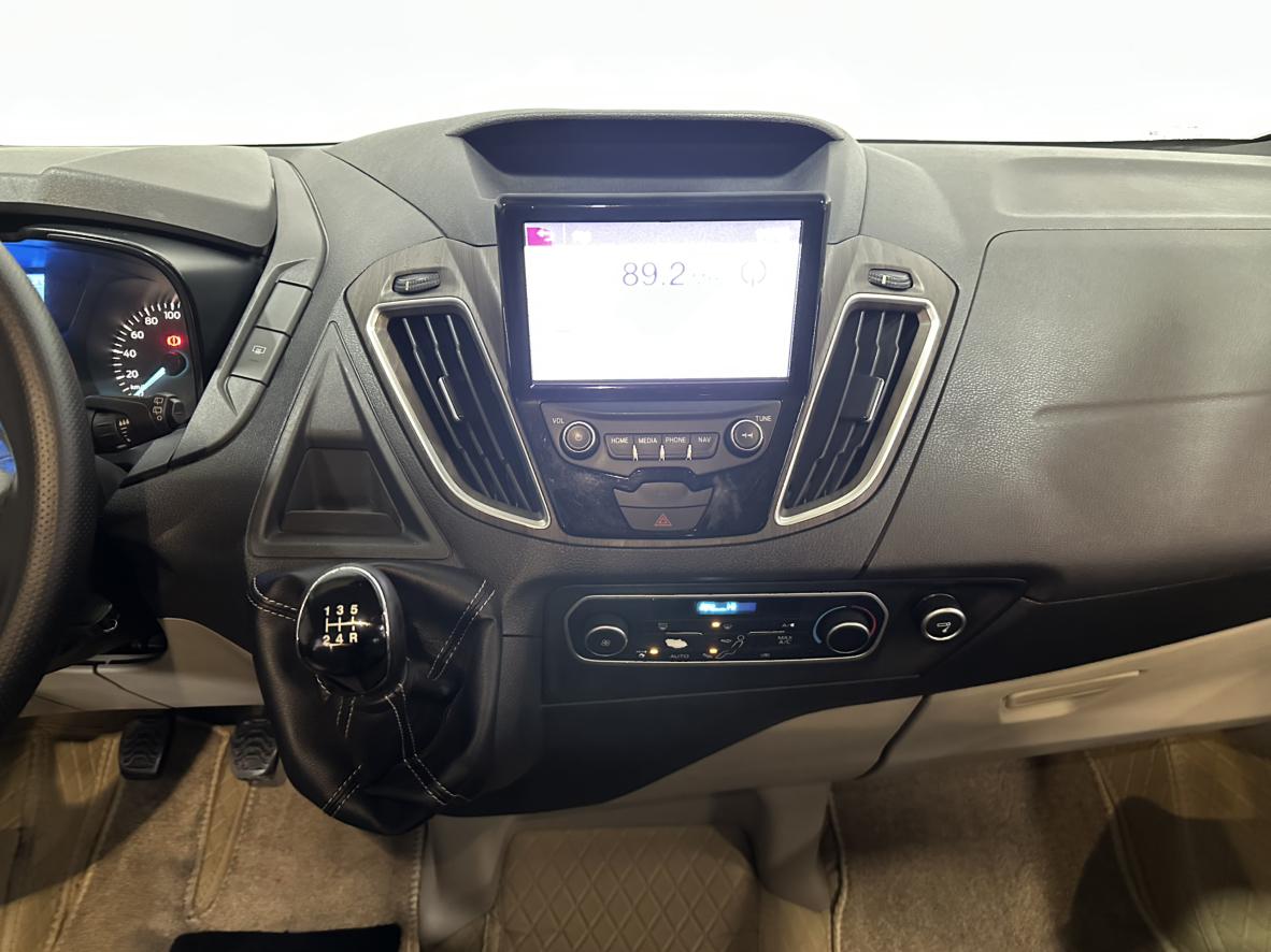 Ford Tourneo Custom 2017 thumb 5