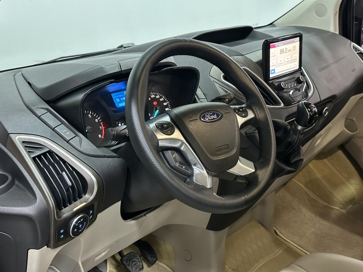 Ford Tourneo Custom 2017 thumb 8