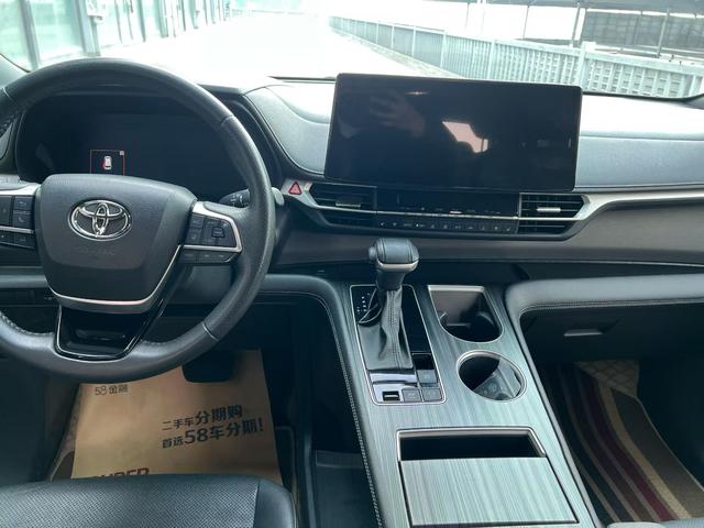 Toyota Sienna 2021 thumb 4