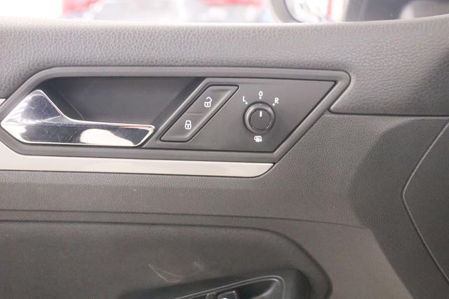 Volkswagen Lamando 2017 thumb 11
