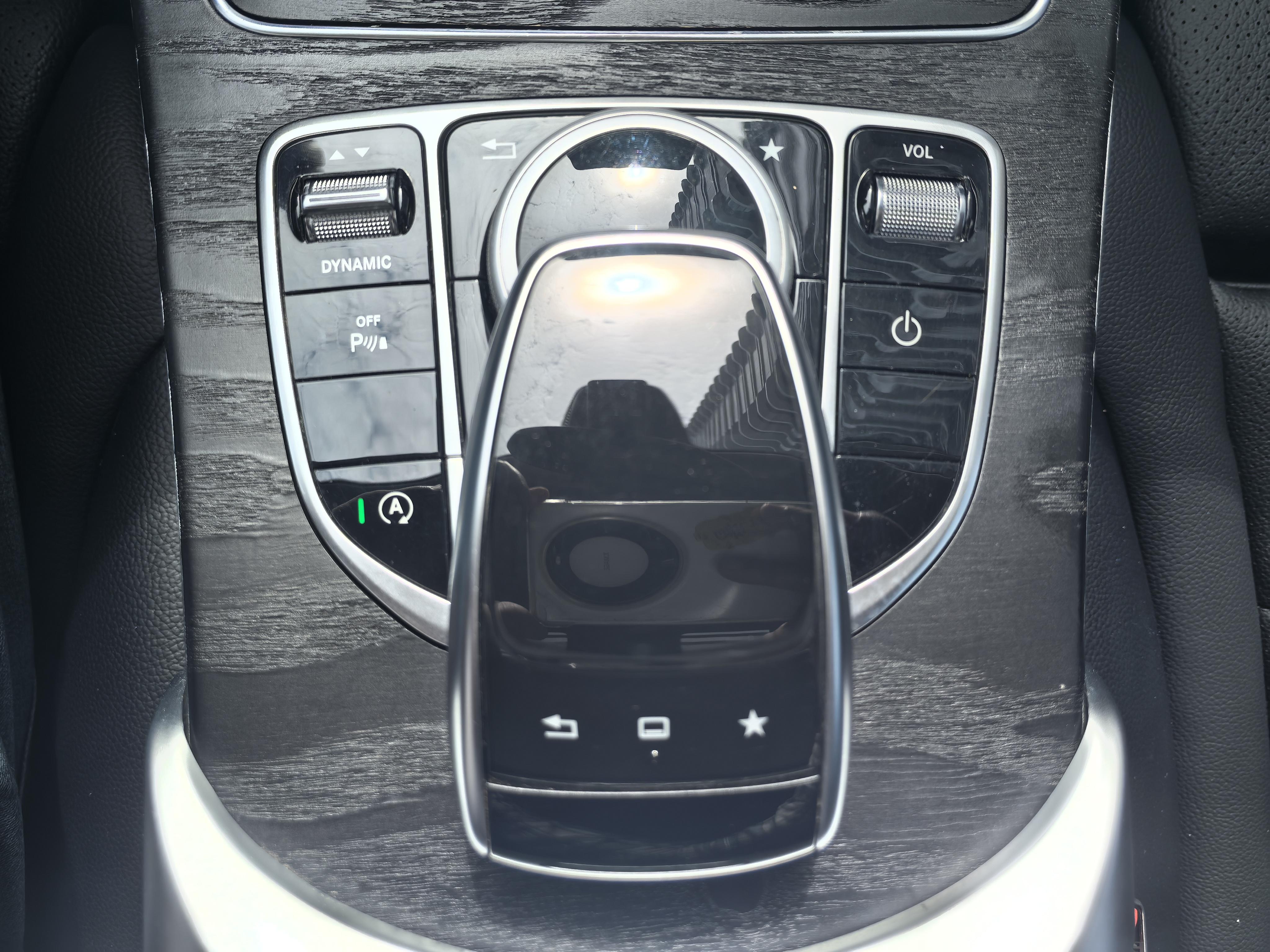 Mercedes-Benz C-Class 2016 thumb 8